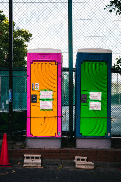 Best Porta potty rental near me  in Highland Heights, OH
